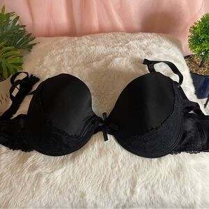 Mamia black and lace bra